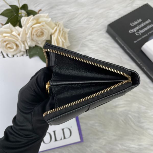 【全新閒置】【12期0利率】BV Cassette Zip Around Wallet 2*4拉鍊長夾小牛皮 