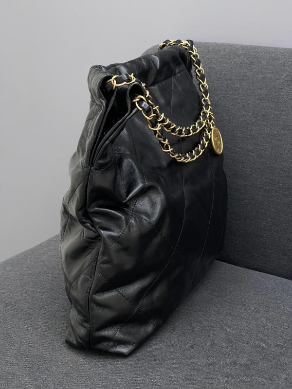 【全新品】CHANEL 22BAG 中號 