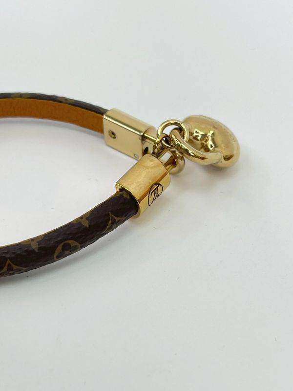 【9成新】LV Crazy In Lock 吊飾手環 