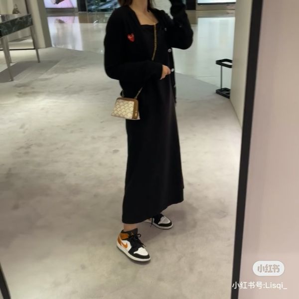 【分期0利率】CELINE TRIOMPHE貝殼包【95成新】 