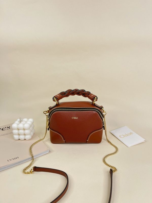 【分期0利率】CHLOE MINI DARIA 手工編織提把金屬鍊手提兩用包【9成新】 