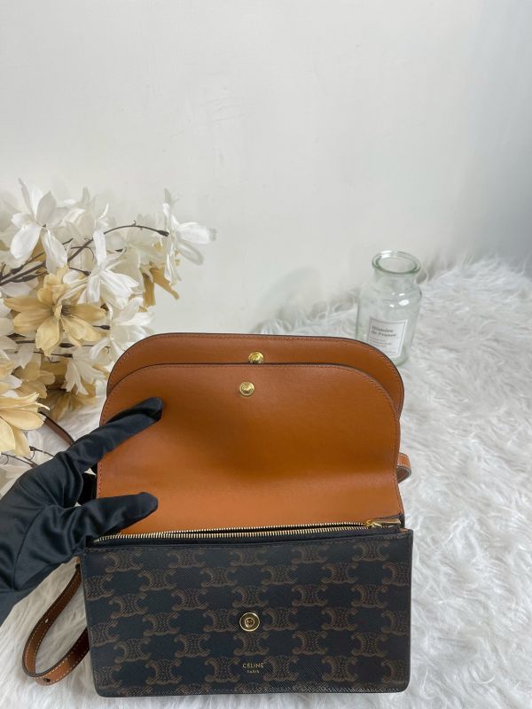 【分期0利率】CELINE TRIOMPHE凱旋門 STRAP WOC【95成新】 