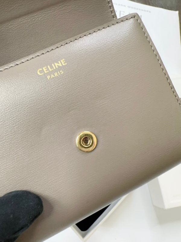 【12期0利率】CELINE 亮面牛皮革TRIOMPHE三折短夾 【9成新】 