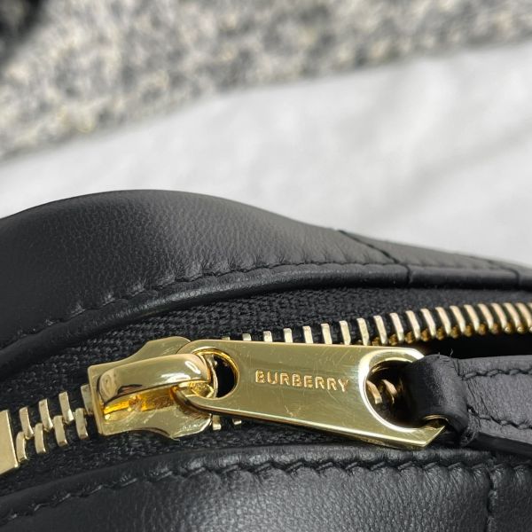 【99成新】【12期0利率】BURBERRY Lola 羊皮縫線迷你斜背相機包黑/金 