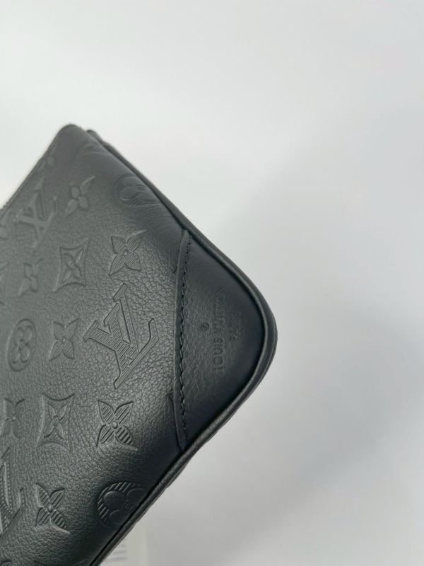 【99成新】LV Trio 郵差包 