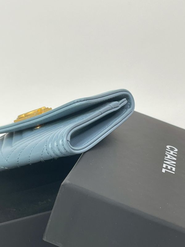 【未使用閒置品】CHANEL BOY山形紋翻蓋卡包 