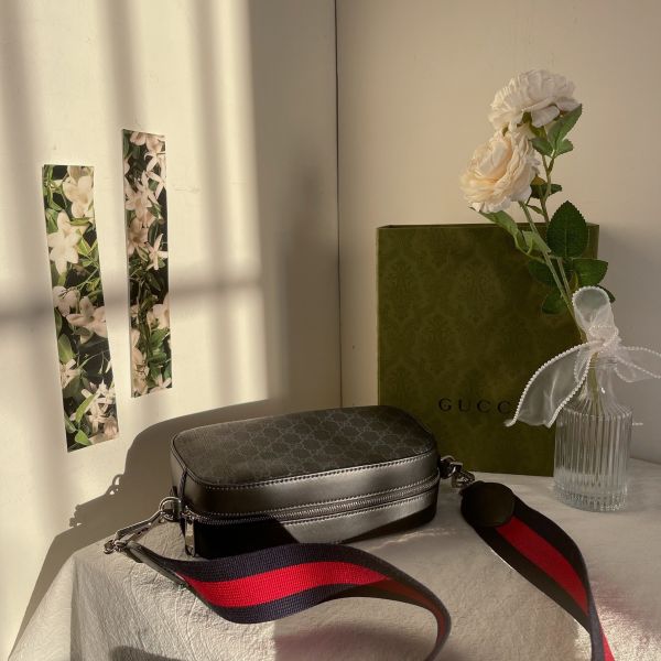 【12期0利率】GUCCI  Supreme 相機包【23年台灣購證】【99成新】 