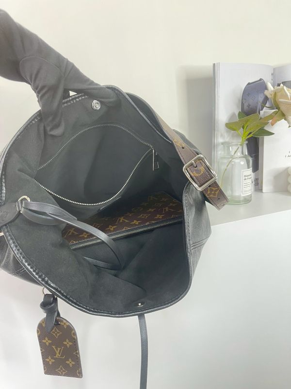 【分期0利率】LV CarryAll Vibe MM【9成新】 
