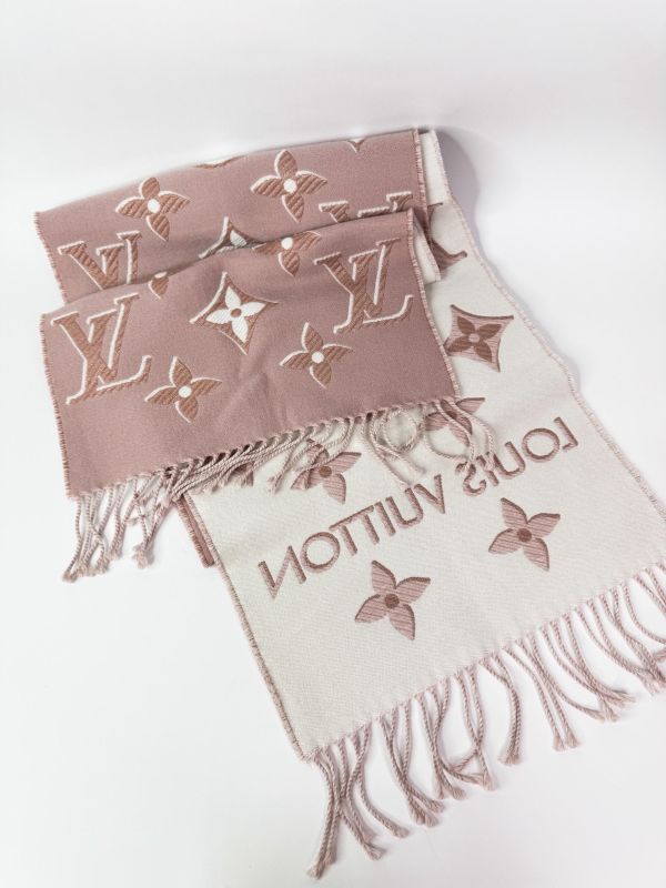 【未使用閒置品】LV Essential Shine 圍巾 