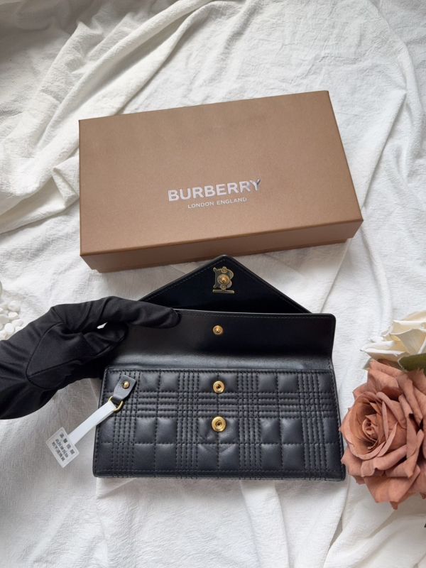 【分期0利率】BURBERRY TB 绗縫格紋翻蓋扣式長夾【9成新】 