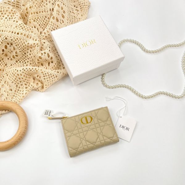 【12 期 0 利率】DIOR CARO DAHLIA銀包【24年7月台灣購證】【99成】 