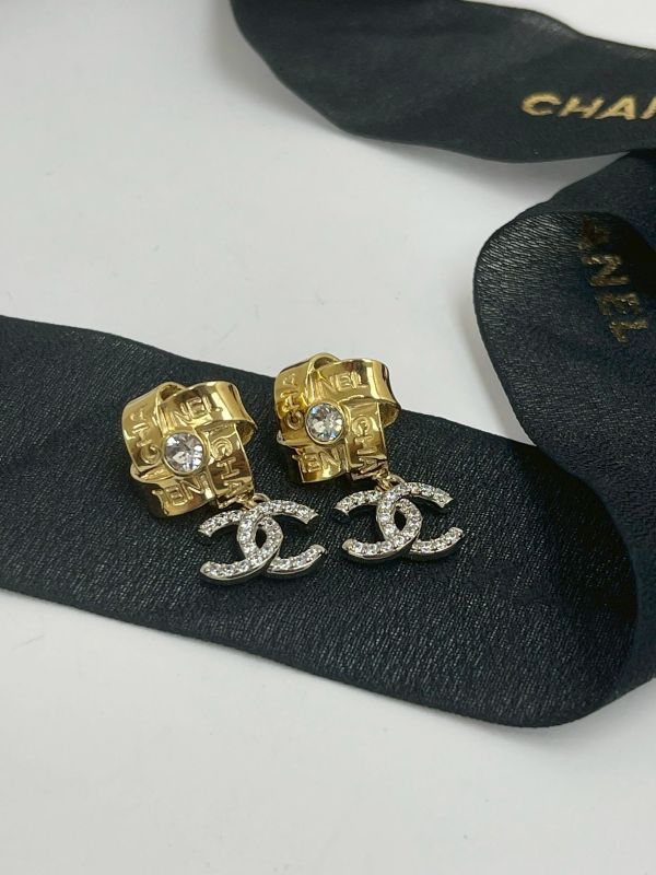【全新品】CHANEL 25A  雙色水鑽CC吊墜耳環 