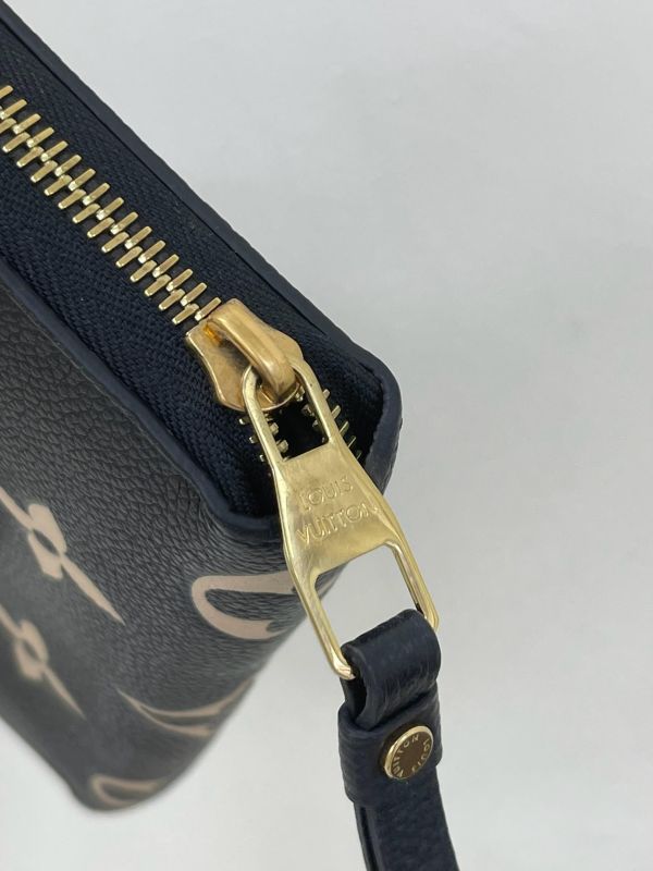 【95成新】LV 皮革LOGO拉鍊錢包 