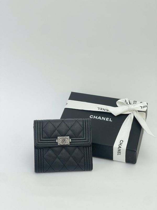 【9成新】CHANEL BOY 背面拉鍊 三折短夾 