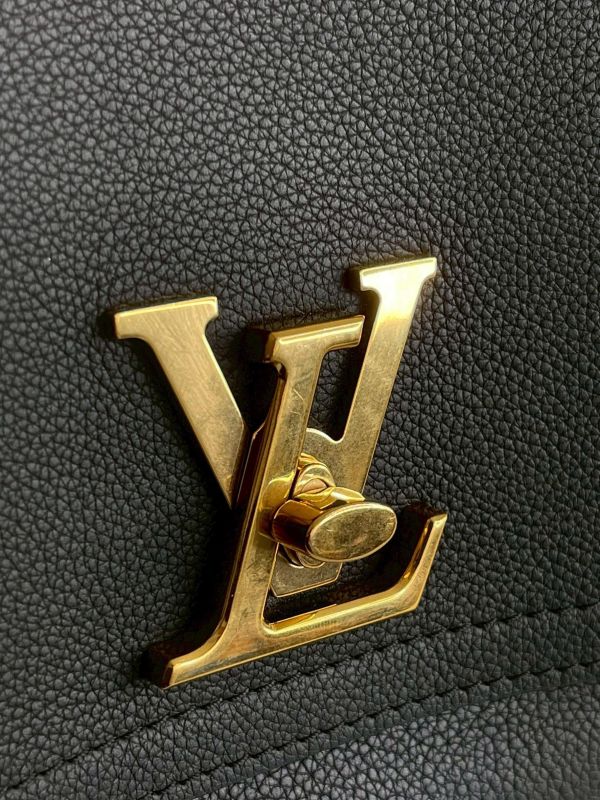 【99成新】LV LOCKME CHAIN 小號斜背包 