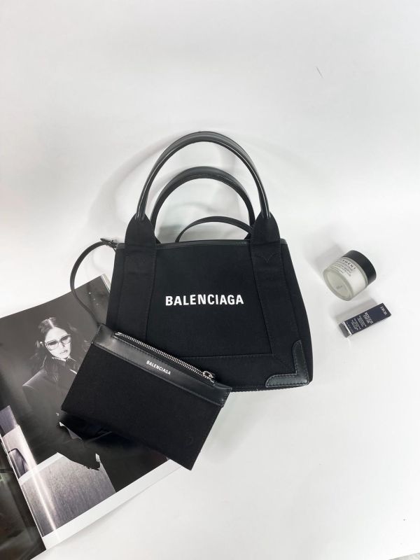 【9成新】Balenciaga Navy Cabas XS(背帶款) 