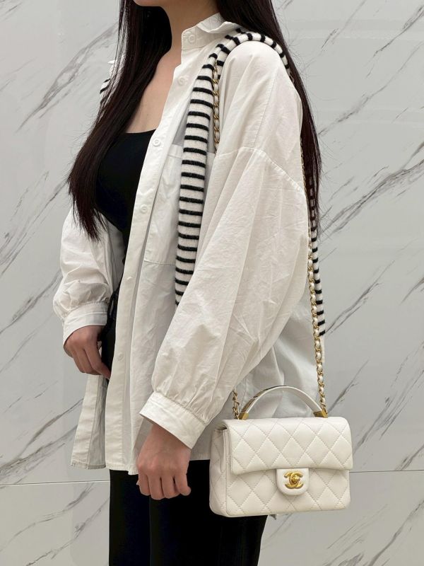 【99成新】CHANEL 24P HANDLE 翻蓋包 