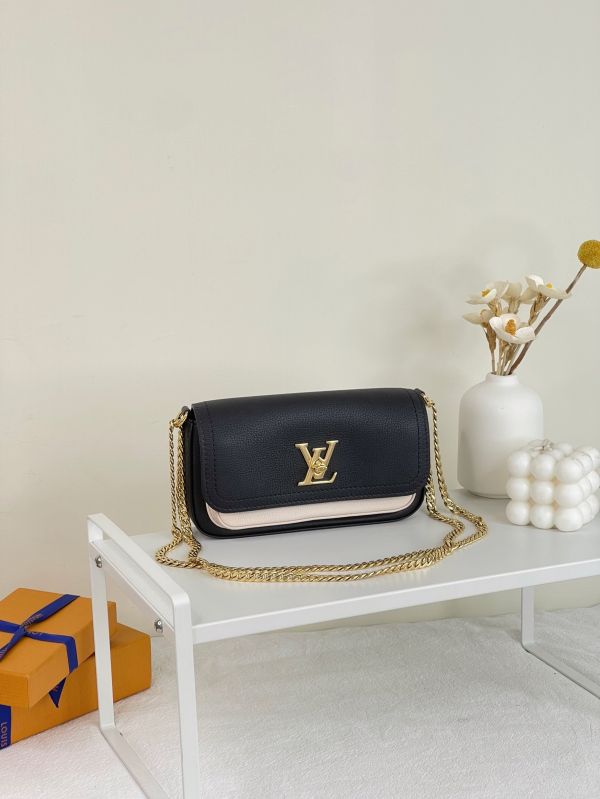【分期0利率】LV LOCKME TENDER POCHETTE【99成新】 