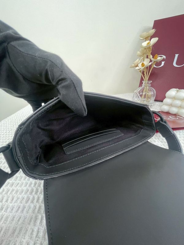 【分期0利率】GUCCI 黑色皮革GG超迷你側背包【99成新】 