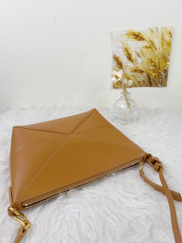 【分期0利率】LOEWE PUZZLE FOLD POUCH 沙色【9成新】 