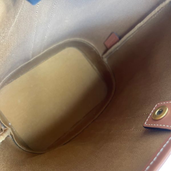 【12期0利率】CELINE TRIOMPHE老花小號水桶包【95成新】 