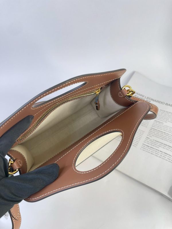【未使用閒置品】BURBERRY 帆布拼皮革口袋包 