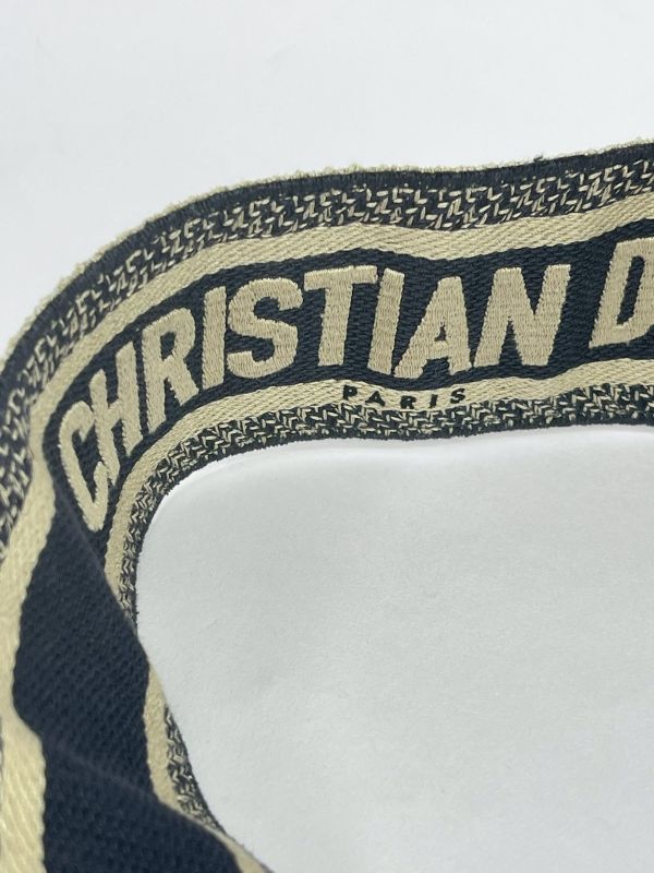 【99成新】DIOR Oblique Quake 斜背手拿包【加贈$28000寬版背帶】 