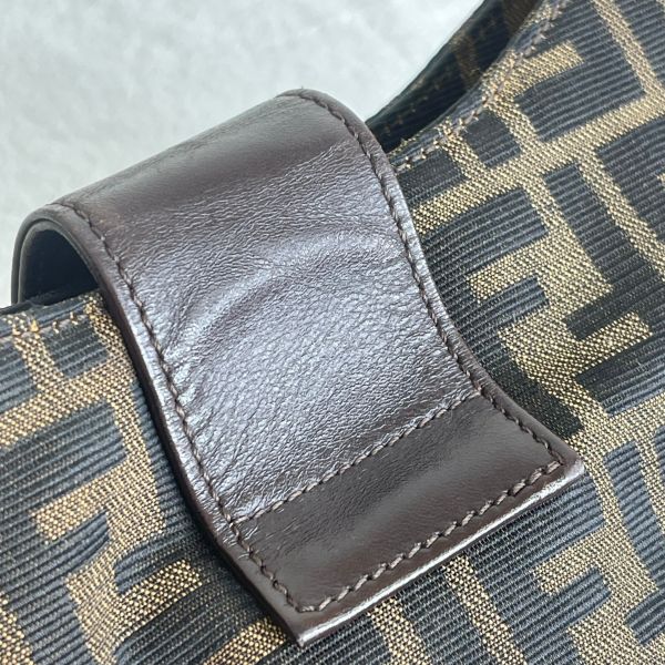 【12期0利率】FENDI 老花腋下包 小號【85成新】 