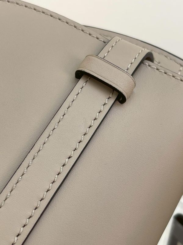 【9成新】LOEWE MINI GATE 雙層包 沙色 