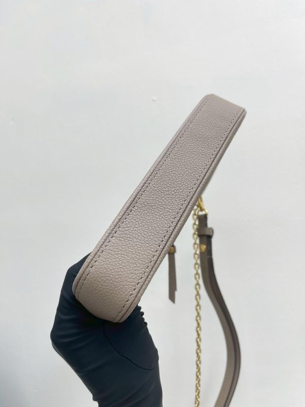 【99成新】LV Easy Pouch On Strap 