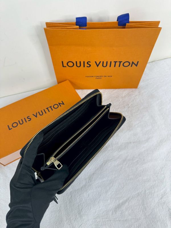 【分期0利率】LV Clémence 拉鍊皮革壓紋長夾【全新品】 
