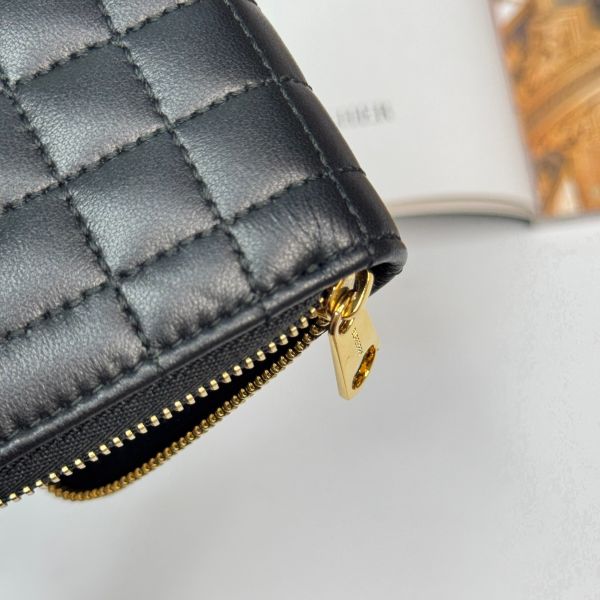 【12期0利率】BURBERRY Lola 衍縫拉鍊零錢包 黑/淡金扣【95成新】 