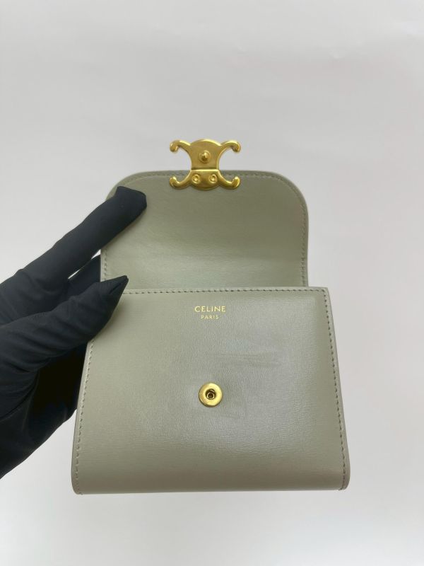 【9成新】CELINE 亮面牛皮革TRIOMPHE三折短夾 