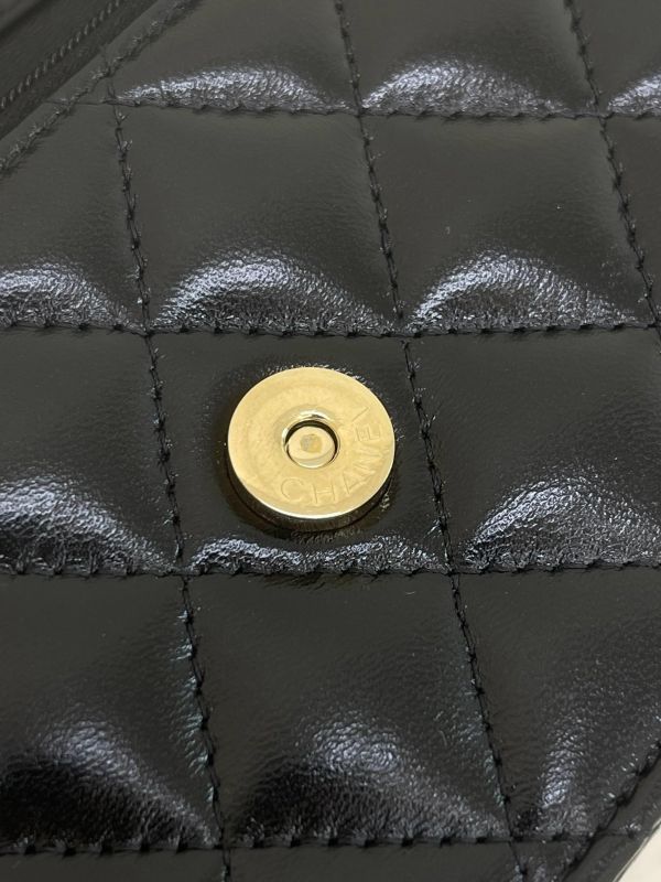 【95成新】CHANEL 24P 菱格紋黑白LOGO鍊 WOC 