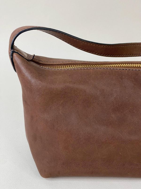 【9成新】MIUMIU 皮革飯盒包 