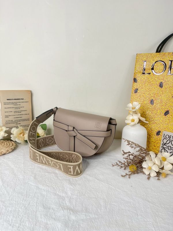 【分期0利率】LOEWE MINI GATE 雙層包 沙色【99成新】 