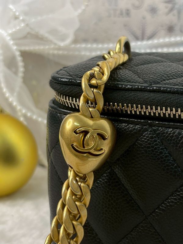 【95成新】CHANEL 23P荔枝牛皮愛心金球長盒子 