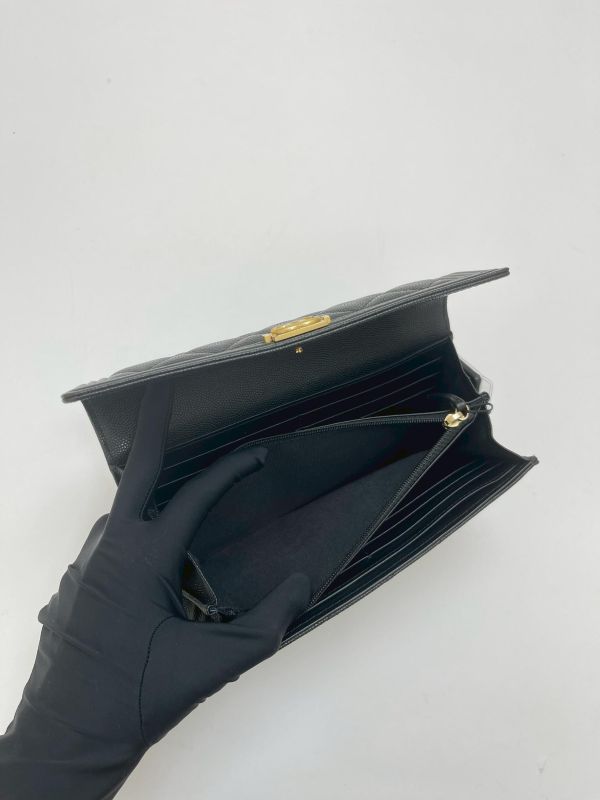 【95成新】CHANEL BOY 荔枝皮信封扣式長夾 