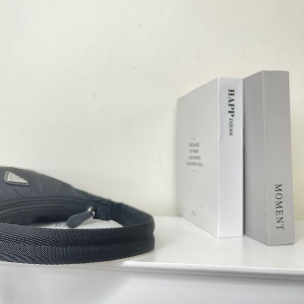 【分期0利率】PRADA Re-Edition 2000 迷你包【9成】 
