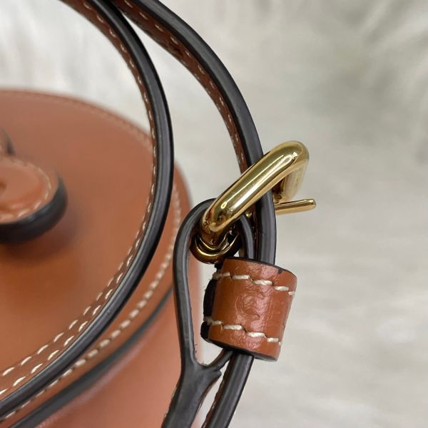 【95新】【12期0利率】CELINE 平滑小牛皮CUIR TRIOMPHE迷你BESACE  小胖包 