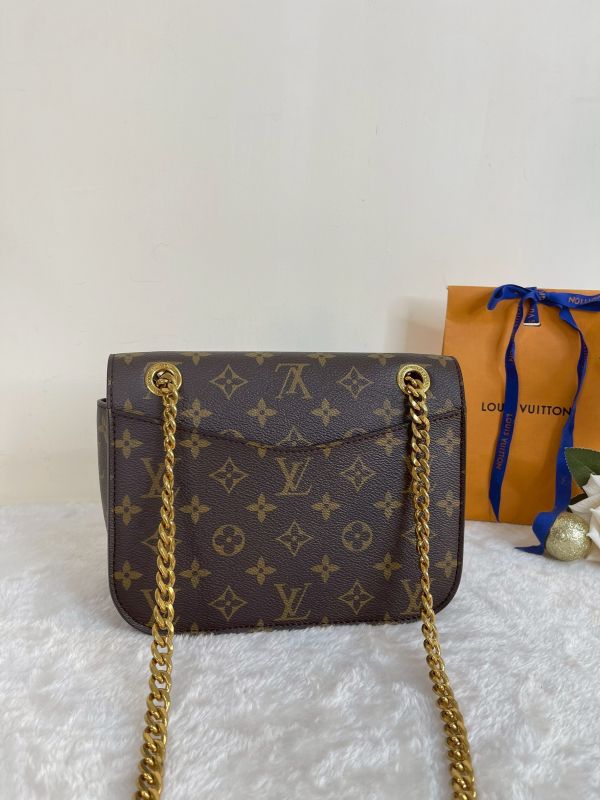 【未使用閒置品】LV Passy 郵差包 