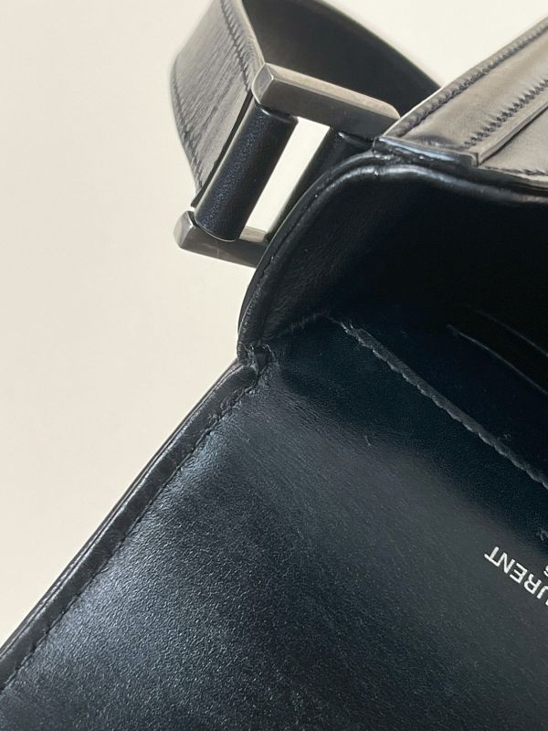 【分期0利率】YSL 直式翻蓋手機包 【95成新】 