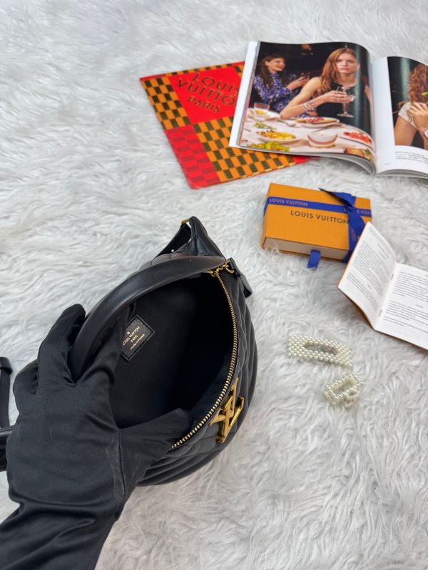 【分期0利率】LV NEW WAVE胸包【95成新】 