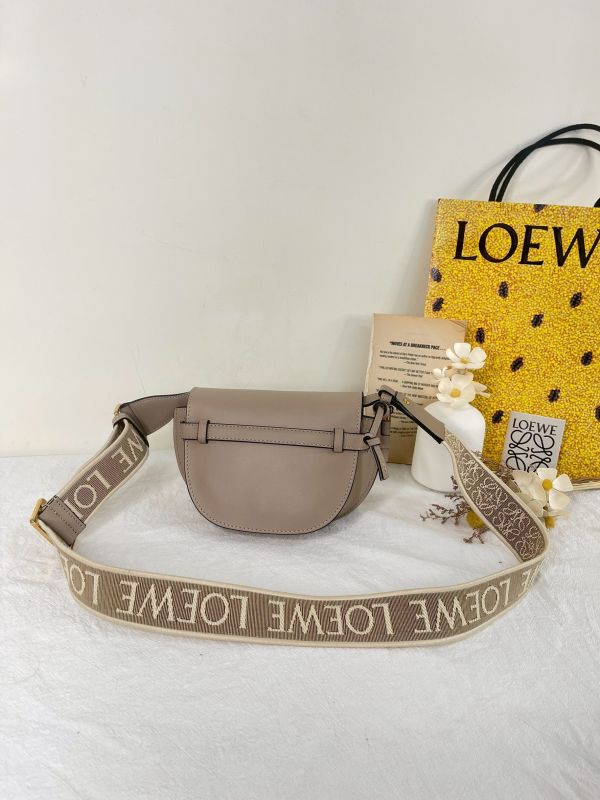 【分期0利率】LOEWE MINI GATE 雙層包 沙色【99成新】 