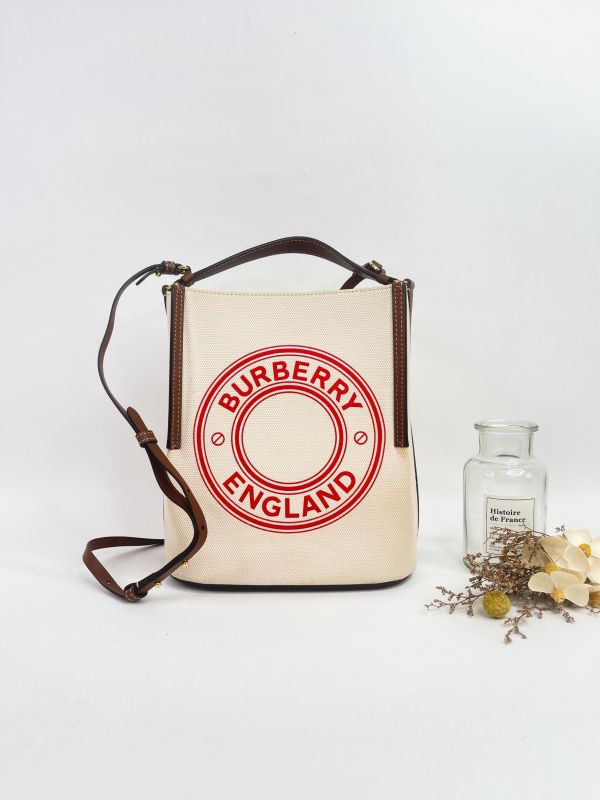 【9成新】BURBERRY  PEGGY 燙印LOGO水桶包 