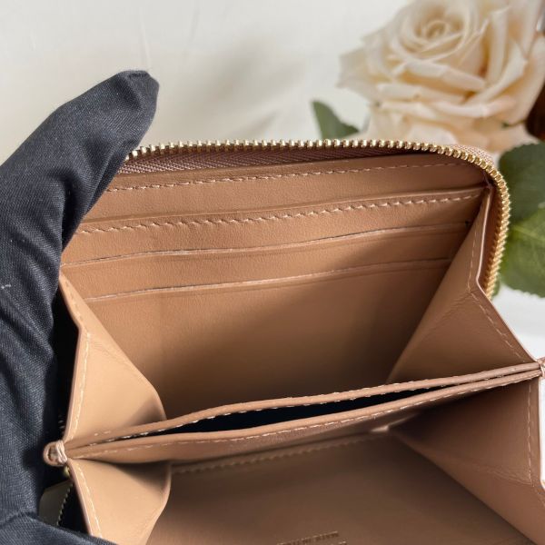 【99成新】【12期0利率】BURBERRY Lola – 绗缝皮革夢娜拉鏈零錢包 駝色/金扣 