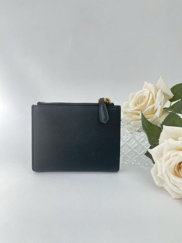 【95成新】PRADA SAFFIANO 對折短夾 