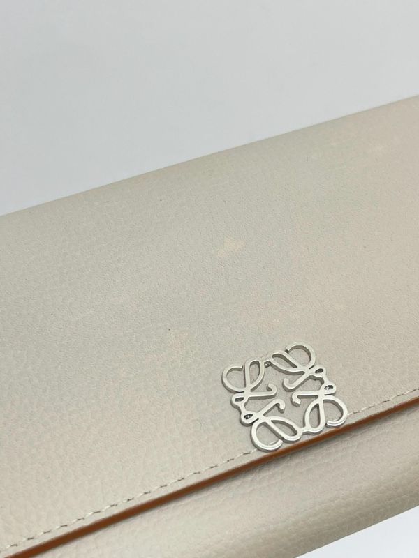【95成新】LOEWE 鵝卵石紋小牛皮ANAGRAM長夾 