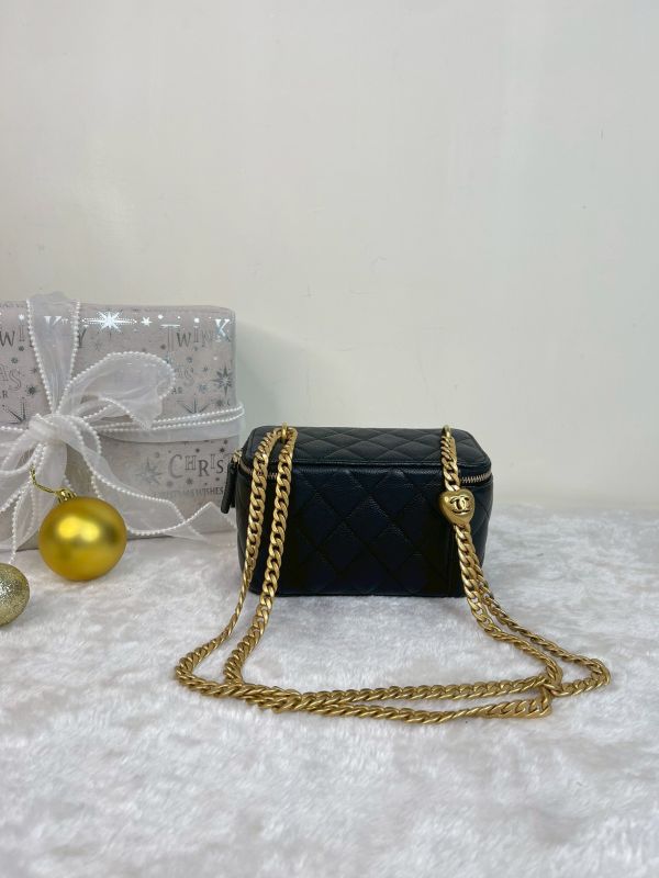 【95成新】CHANEL 23P荔枝牛皮愛心金球長盒子 