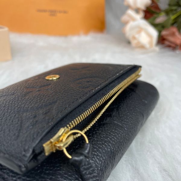 【9.5成新】【12期0利率】LV 黑色皮革壓紋三折短夾黑色 